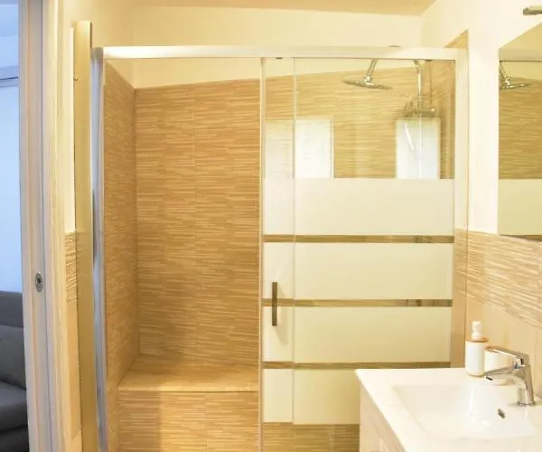 ベッド・アンド・ブレックファスト Luisella 3*